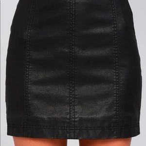 Modern Femme Black Vegan Leather Mini Skirt size 10